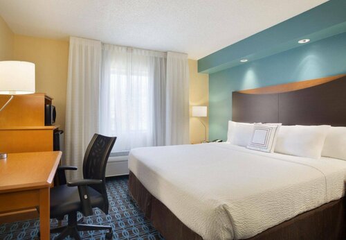 Гостиница Fairfield Inn & Suites Fort Worth University Drive в Форт-Уэрт