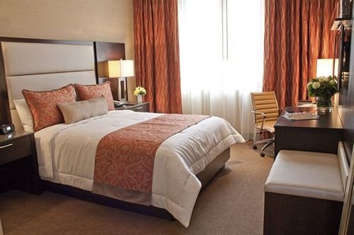 Фото The Pearl Hotel