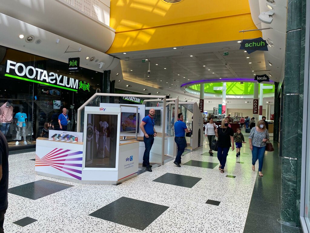 Mobile phone store Sky, England, photo