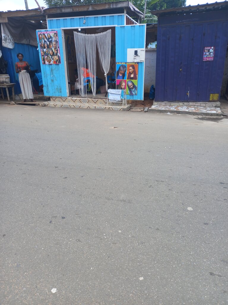 Beauty salon Vidal, Accra, photo