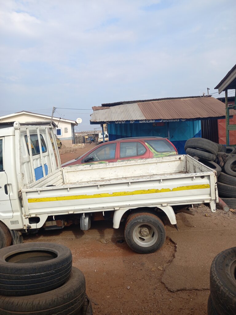 Tailor God is great fashion, Accra, photo