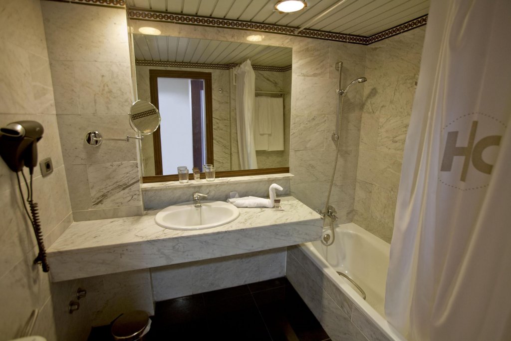 Фото Catalonia Oro Negro