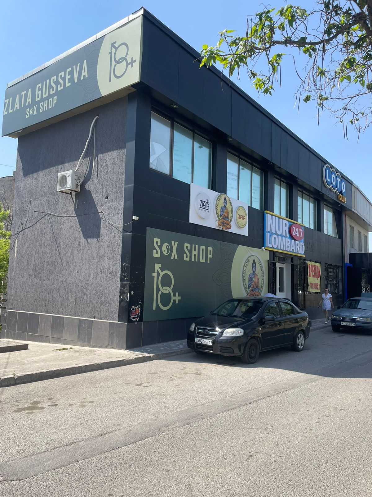 Жігіт догги стилін трахает еткенде жопқа трахает алады