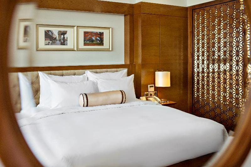 Фото Paris Deli Danang Beach Hotel