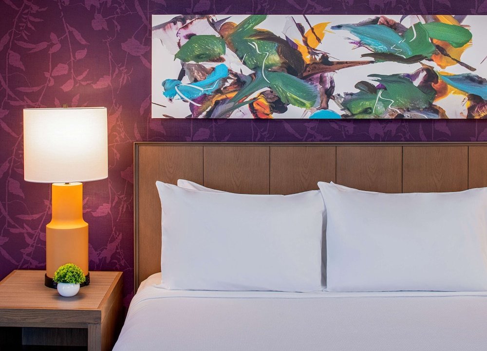 Фото Hyatt House Tampa Downtown