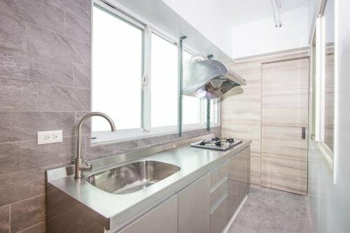 Гостиница Light Inn - Hostel