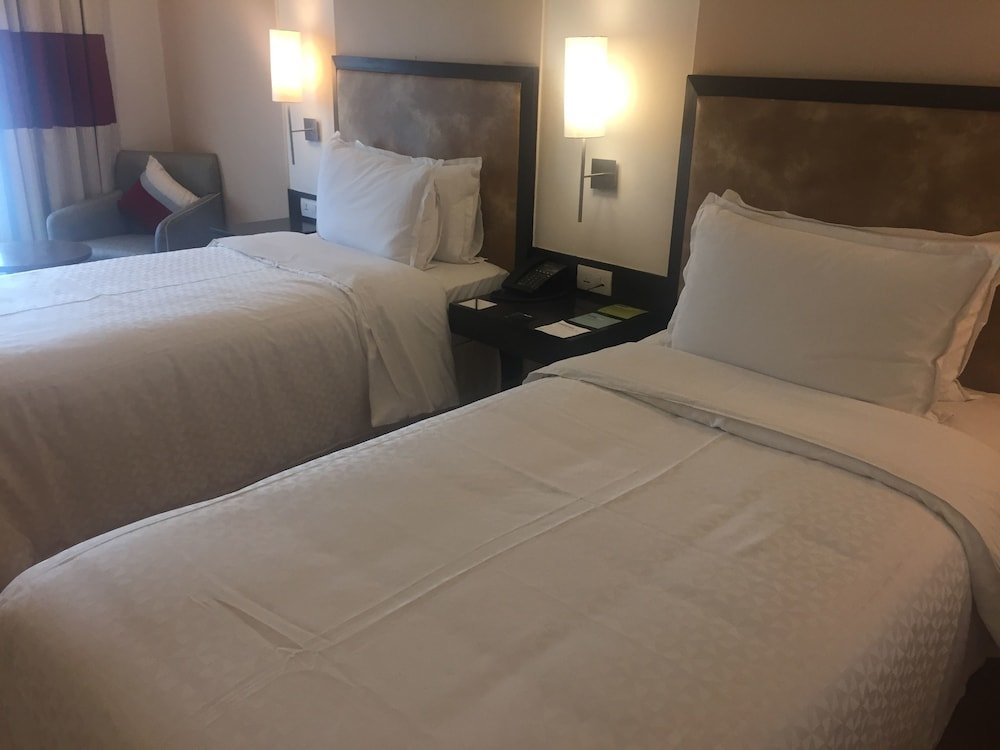 Фото Four Points by Sheraton Vadodara