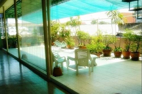 Фото Suksawad Hotel