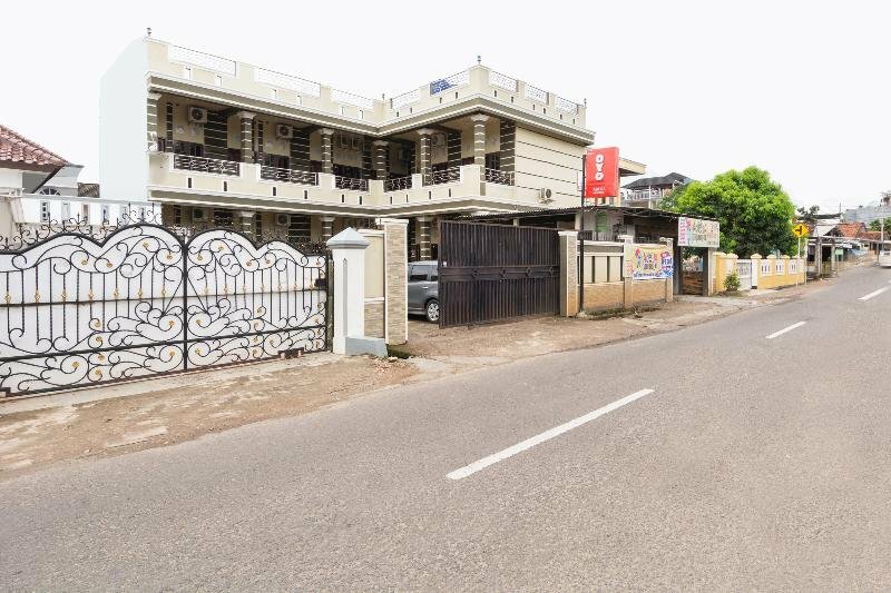 Гостиница Oyo 3044 Adelia Residence в Палембанге