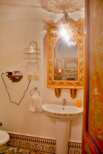 Гостиница Riad Las Mil y una Noches в Тетуане