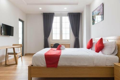 Гостиница RedDoorz Premium near E-Town в Хошимине