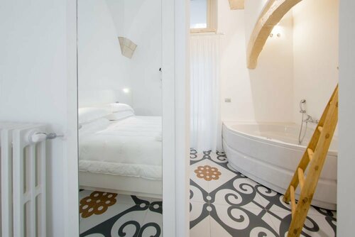 Гостиница Dimora Capece Luxury Rooms в Лечче