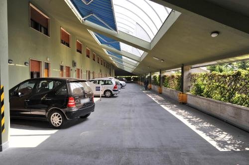 Фото Hotel Motel City