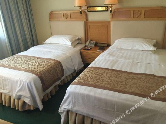 Фото Conrad Urumqi