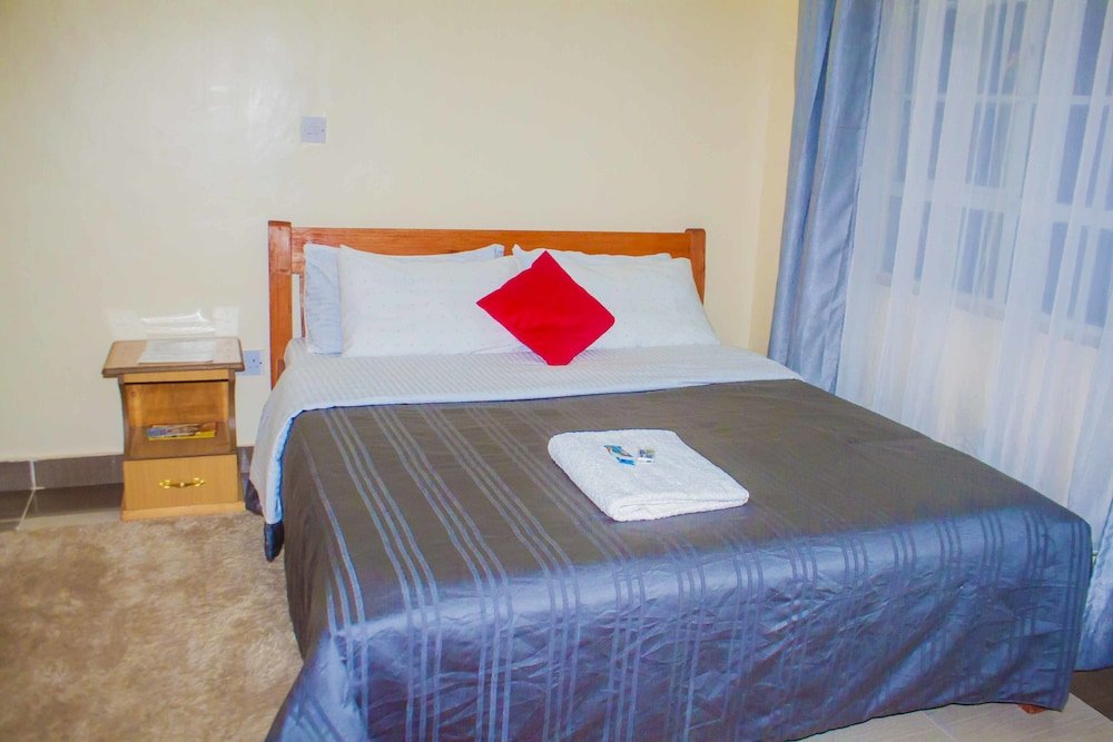 Фото Elegant Comfy 3 Bedroom Apartment