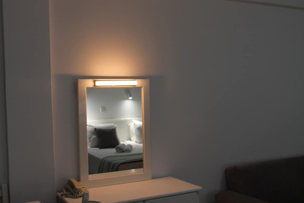 Фото A. Maos Hotel Apartments