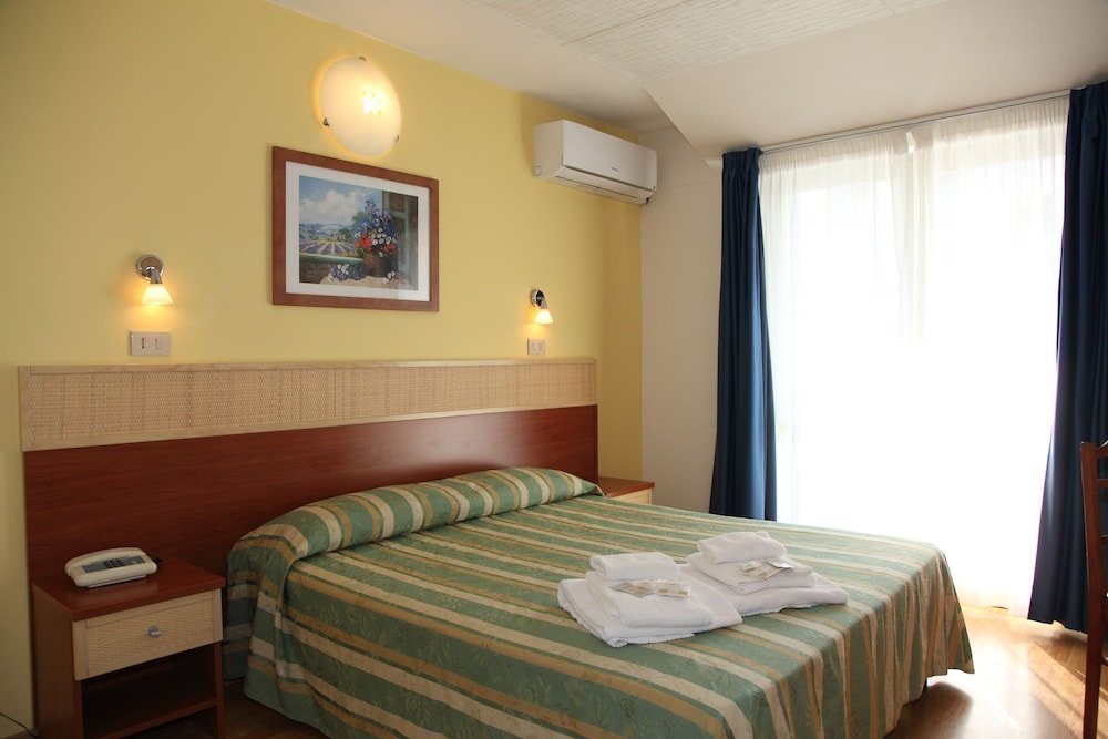 Фото Aparthotel Touring