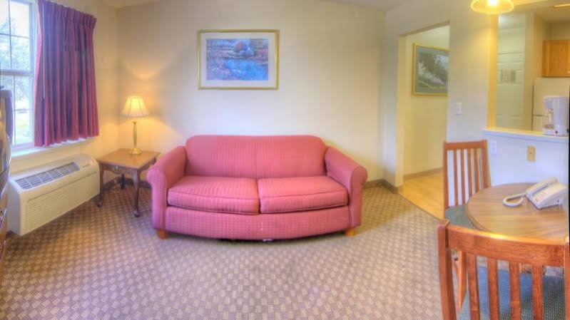 Фото Intown Suites Extended Stay Select Orlando Ucf