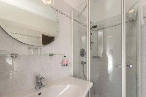 Фото Hotel Schoenblick