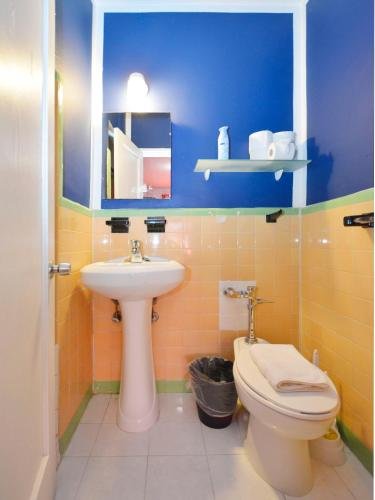 Фото South Beach Rooms and Hostel