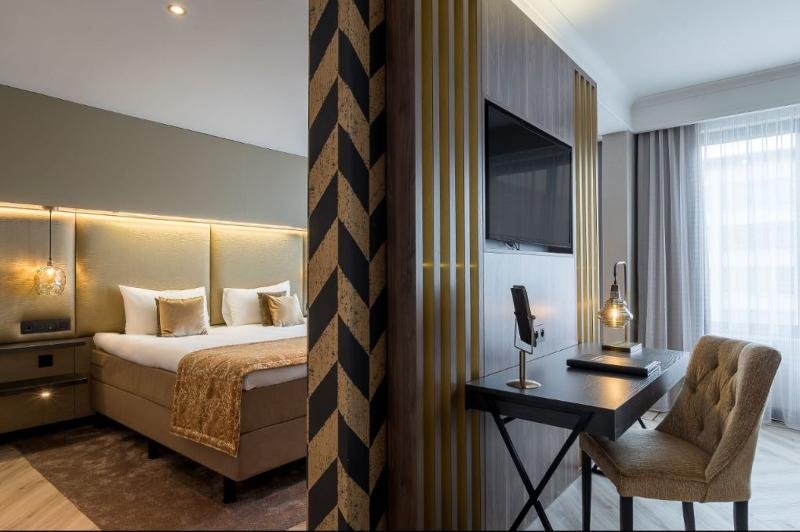 Фото Leonardo Hotel Antwerp The Plaza