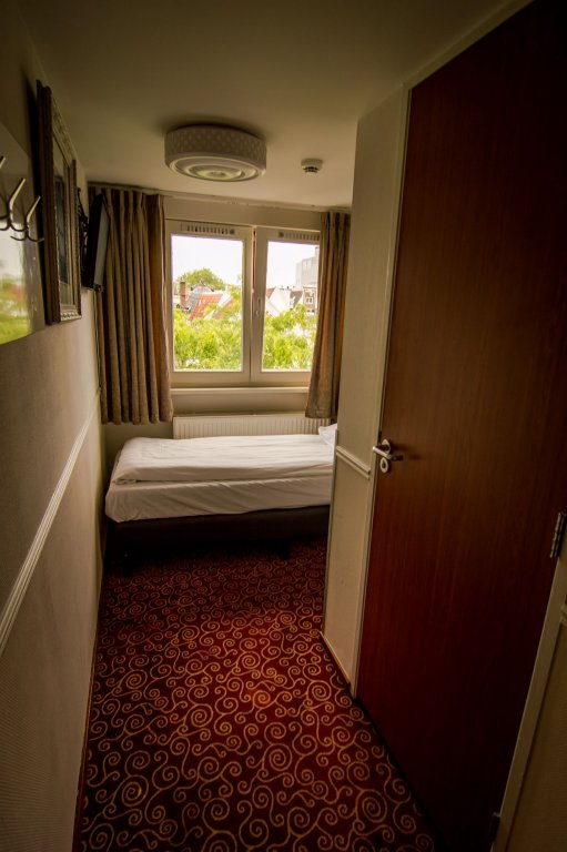 Фото Amsterdam Downtown Hotel