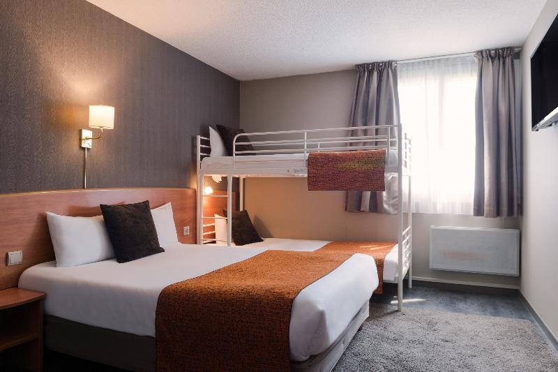 Фото The Originals City, Hôtel La Terrasse, Tours Nord