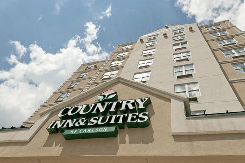 Гостиница Queens County Inn & Suites в Нью-Йорке