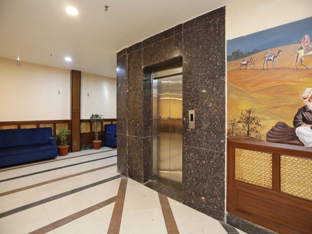 Фото Oyo 11061 Hotel Awesome