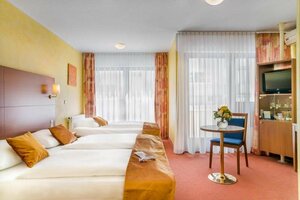 Гостиница Novum Hotel Rega Stuttgart City Center