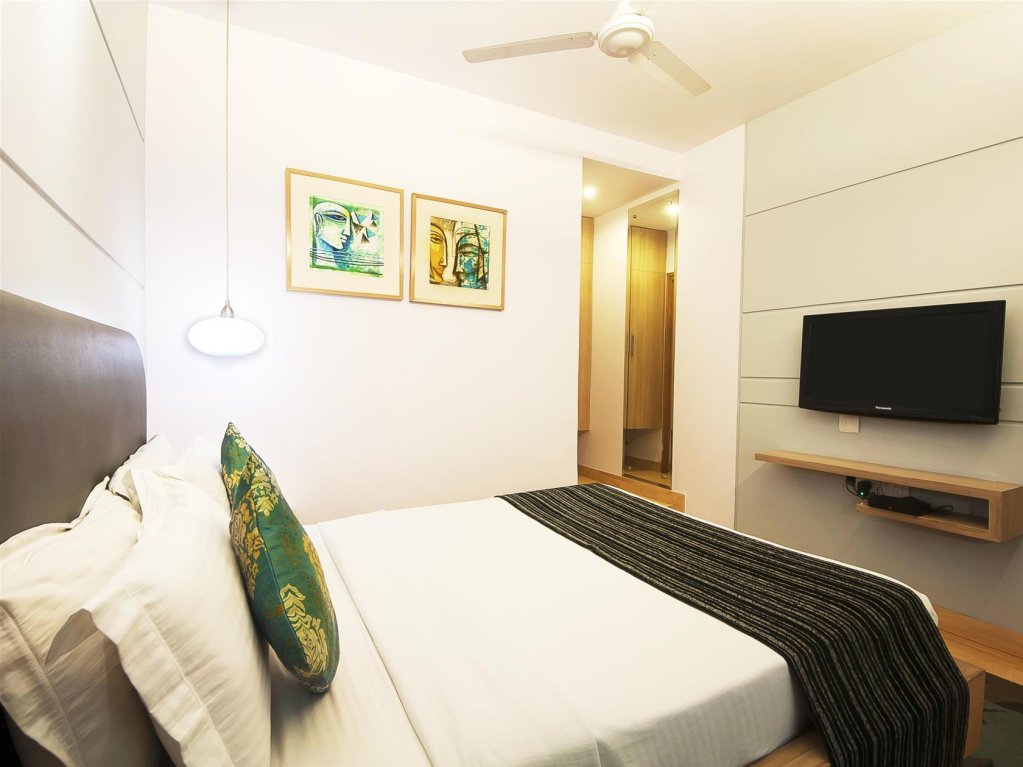 Фото The Corus Hotel