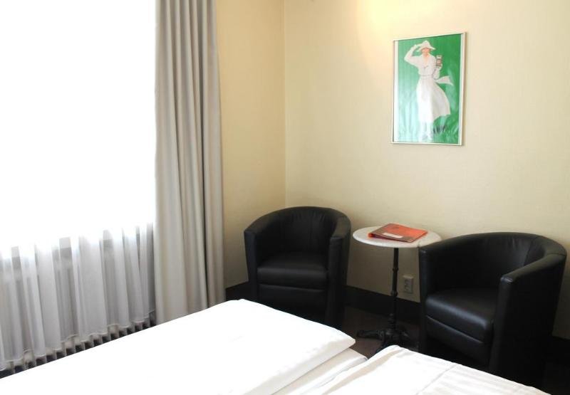 Фото Monopol Hotel