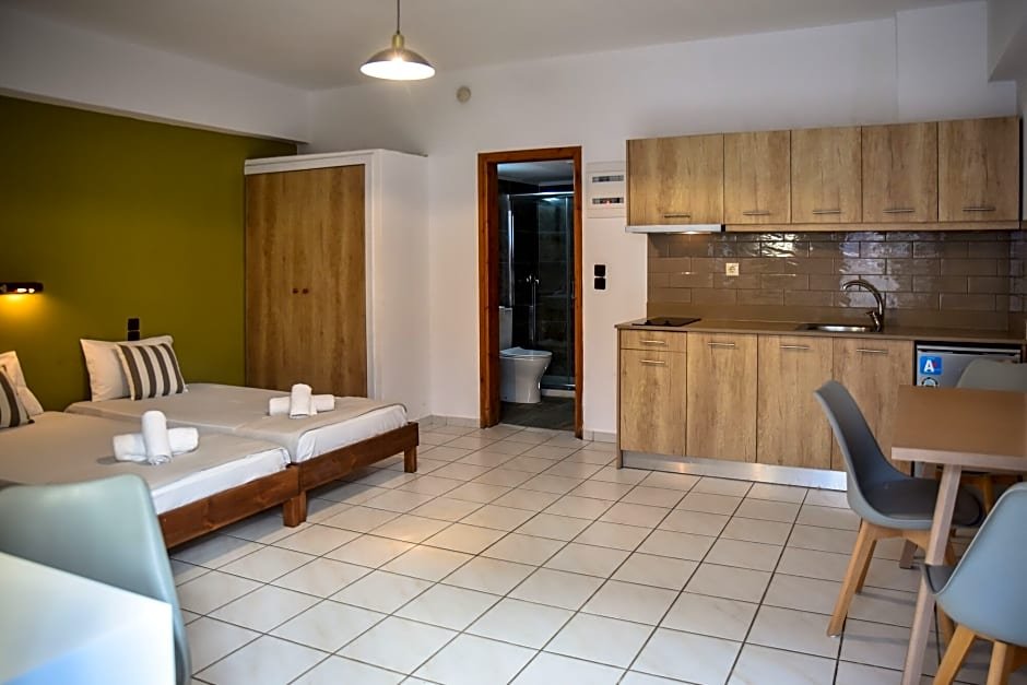 Фото Iraklis Studios & Apartments