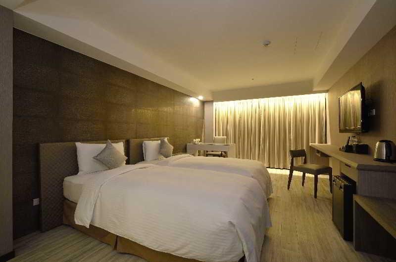 Фото Regal Executive Suites