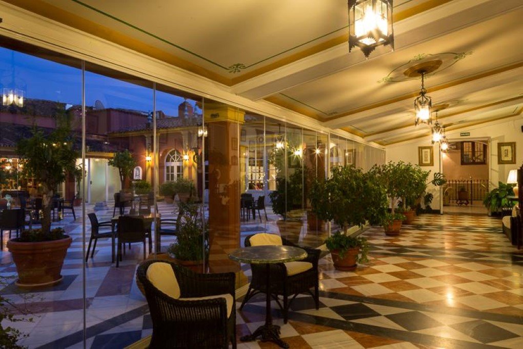 Фото отеля 2