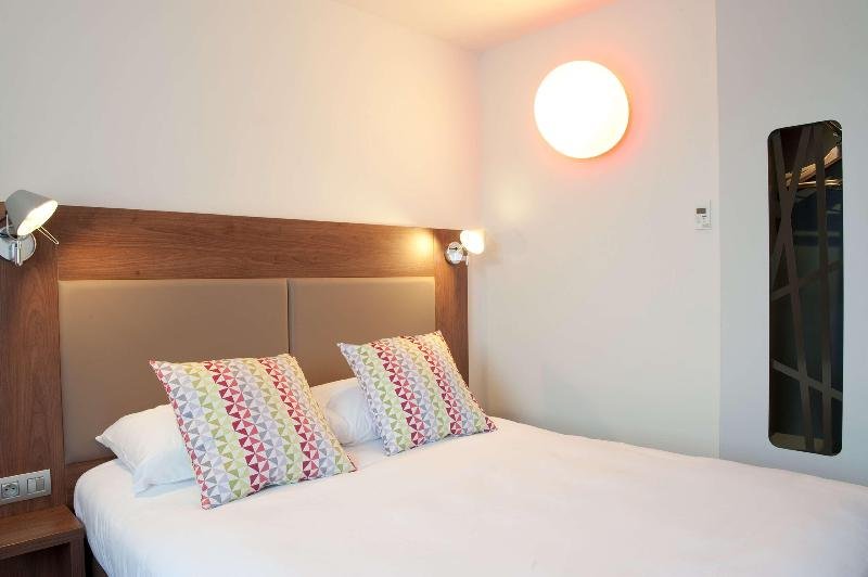 Фото Campanile Limoges Centre - Gare