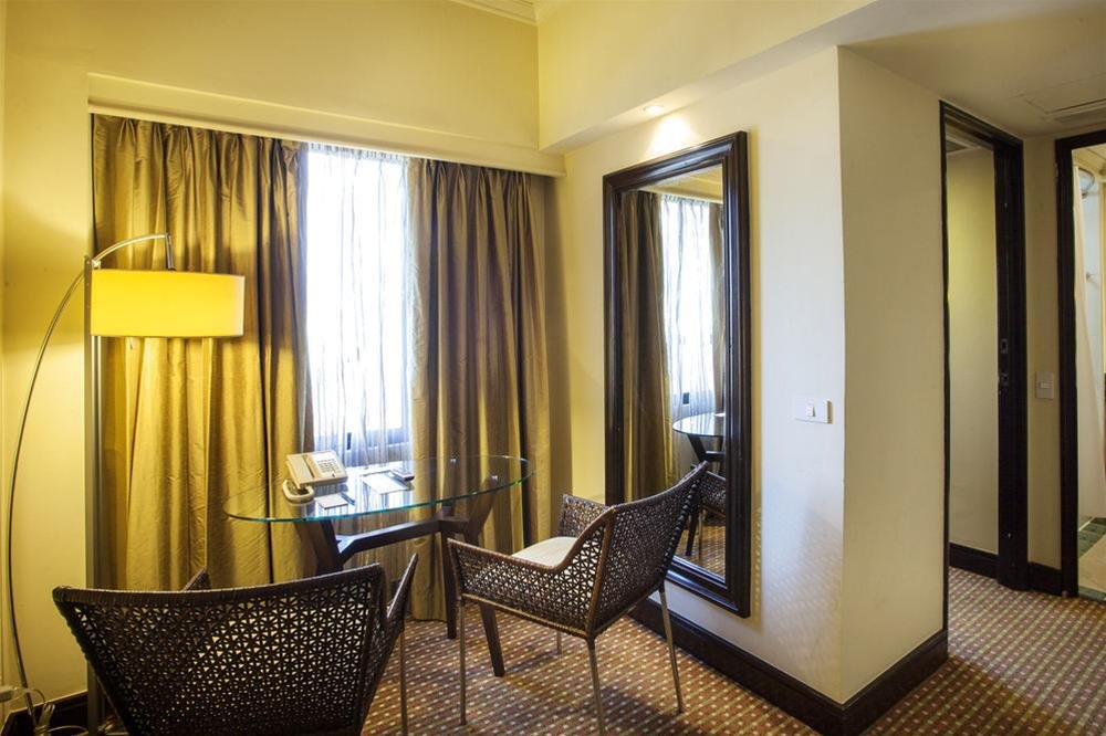 Фото Seda Ayala Center Cebu