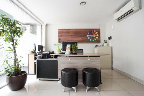 Гостиница LeGreen Suite Tebet в Джакарте