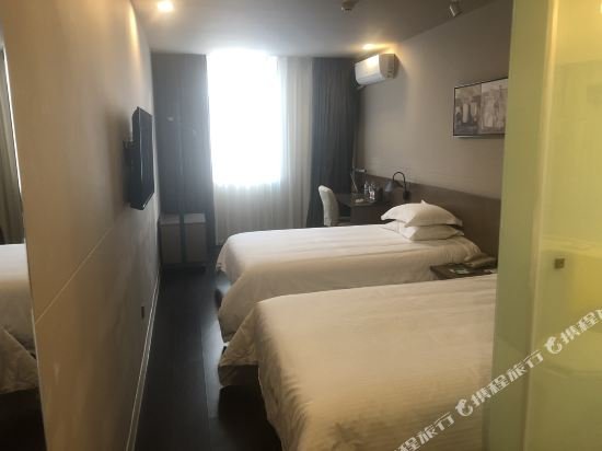 Фото JinJiang Inn Minziqian Road, Honglou Plaza, Ji'nan