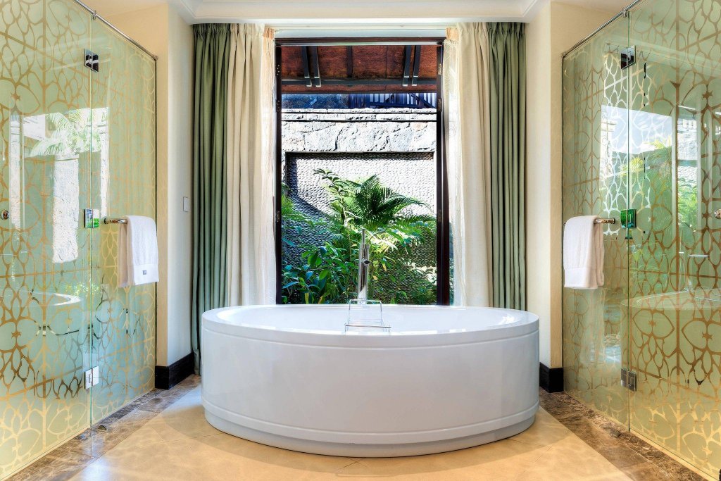 Фото The Westin Turtle Bay Resort & Spa Mauritius
