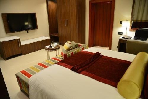 Фото The Envoy Hotel