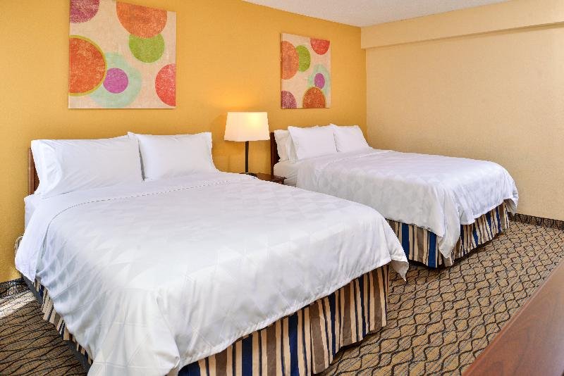 Фото Holiday Inn & Suites Chicago - Downtown