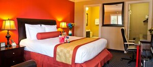 Stone Villa Inn (2175 South El Camino Real) ، فندق