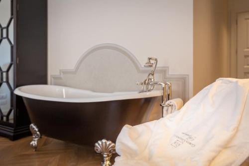 Фото Corte Calzaiuoli Elegant Suites