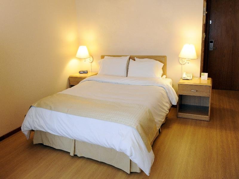Фото Holiday Inn Montevideo, an Ihg Hotel