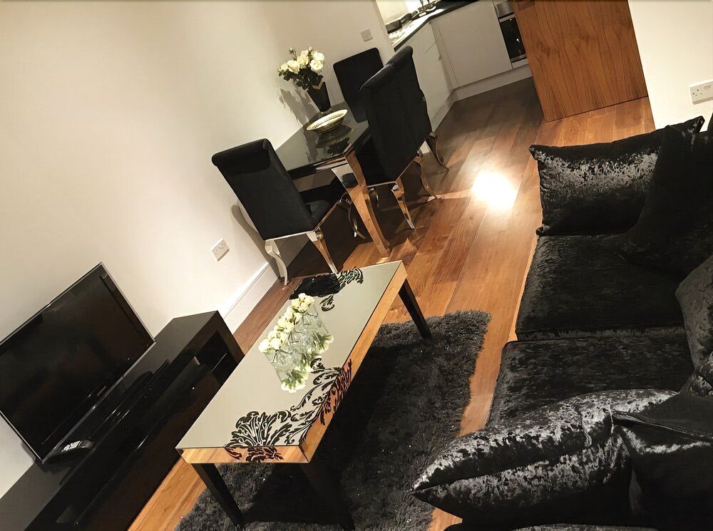 Фото Lincoln Plaza London, Curio Collection by Hilton