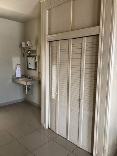 Гостиница Hotel Plaza Riviera в Браунсвилле