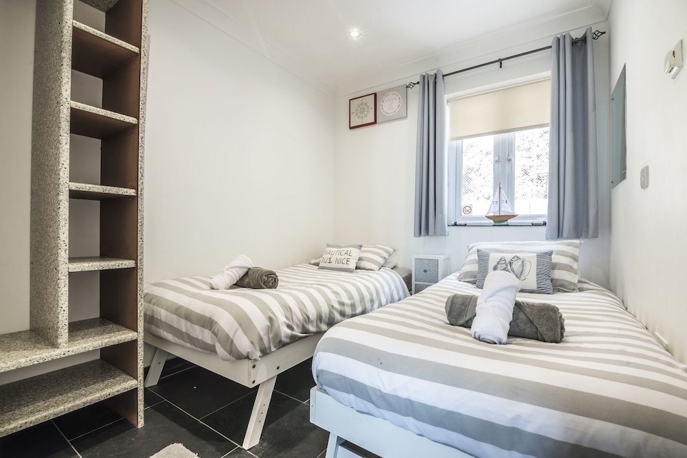 Фото Dunes End - 2 Bedroom Apartment - Pendine