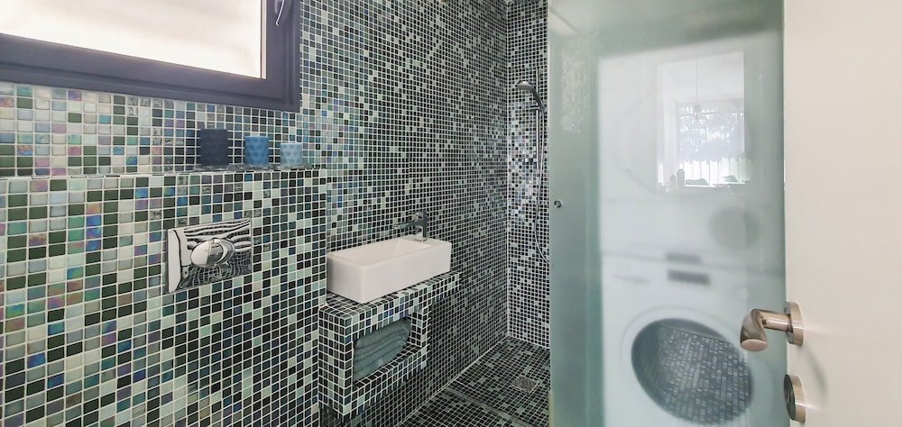 Фото Charming 2 Bdr Apt Terrace Gordon Tl61