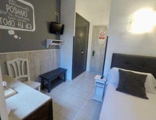 Фото Hostal Lleida